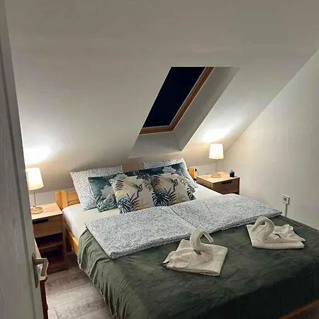 In 51781 Hébergement de vacances *