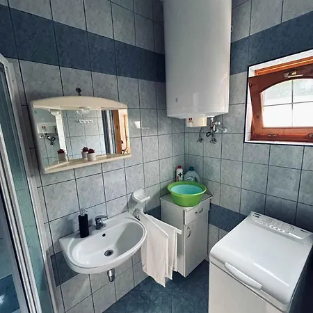 In 51781 * Balatonfenyves