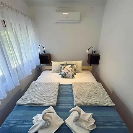 In 51781 Hébergement de vacances *