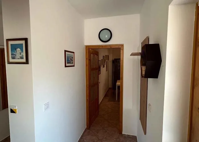 In 51781 بيت للعطل *