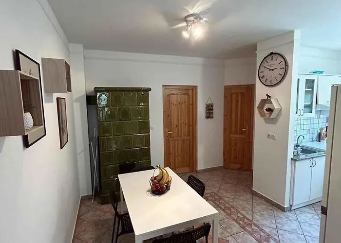 In 51781 بيت للعطل بالاتونفينيفيس