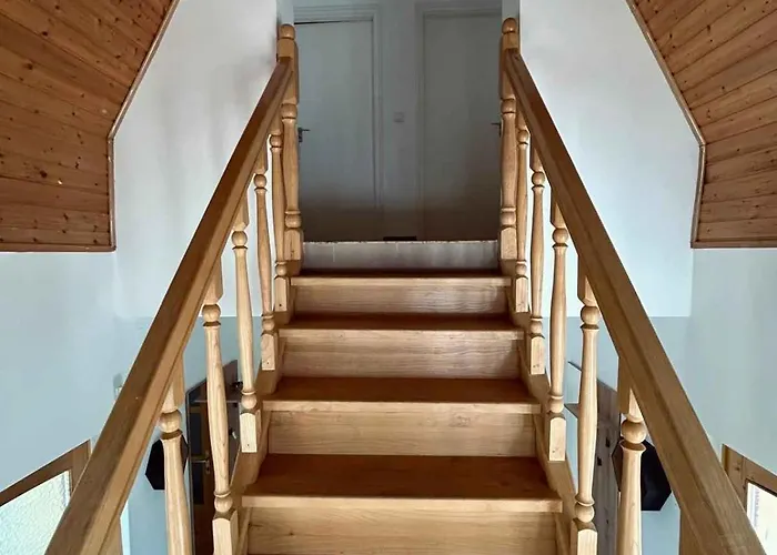 In 51781 بيت للعطل