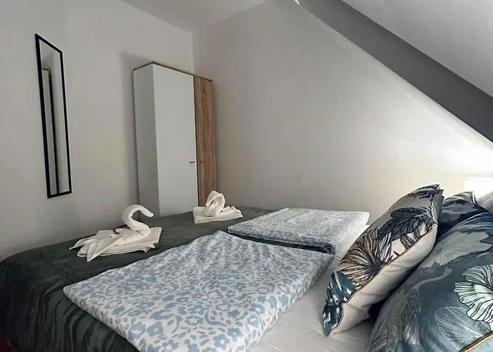 In 51781 بيت للعطل *