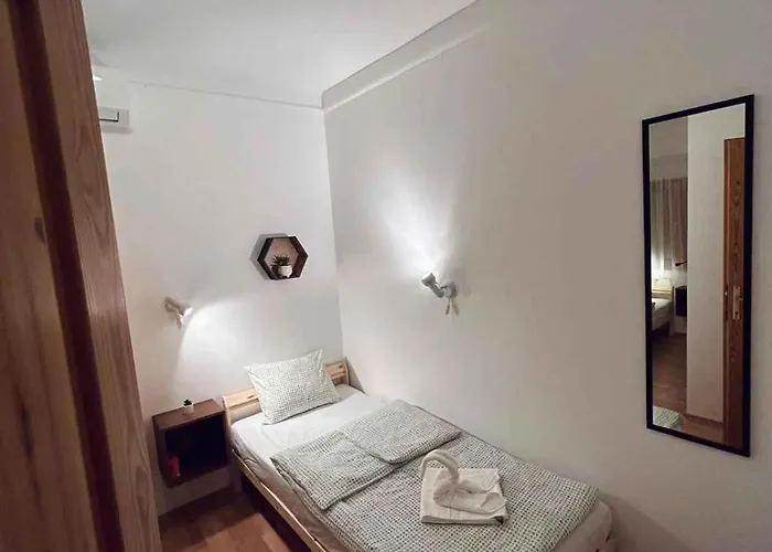 In 51781 بالاتونفينيفيس