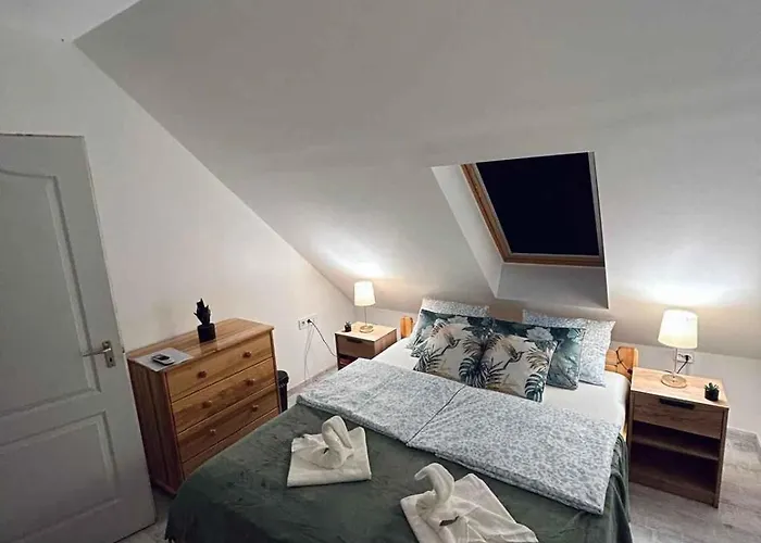 In 51781 * بالاتونفينيفيس