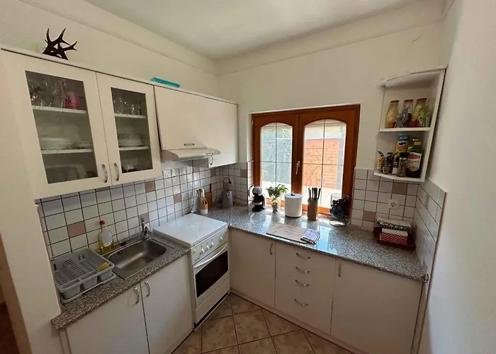 In 51781 بالاتونفينيفيس